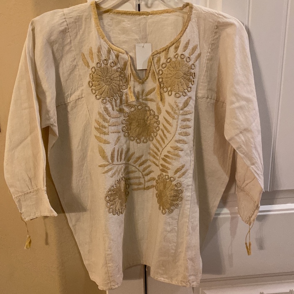 Mexican Embroidered Top Size Large Beige Color